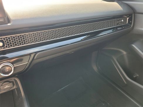 Used 2023 Honda Civic Sport image 26