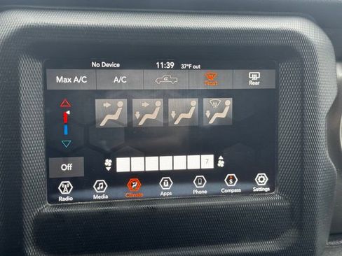 Certified 2022 Jeep Gladiator Willys image 29