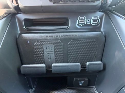 Used 2024 RAM 1500 Limited AWD/4WD image 24
