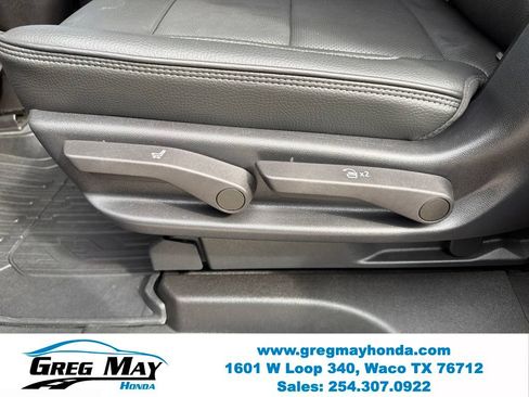 Used 2022 GMC Yukon Denali RWD image 25
