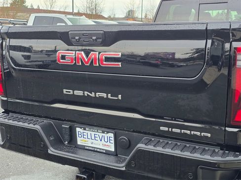 Used 2024 GMC Sierra 3500 Denali w/ Denali Reserve Package image 15