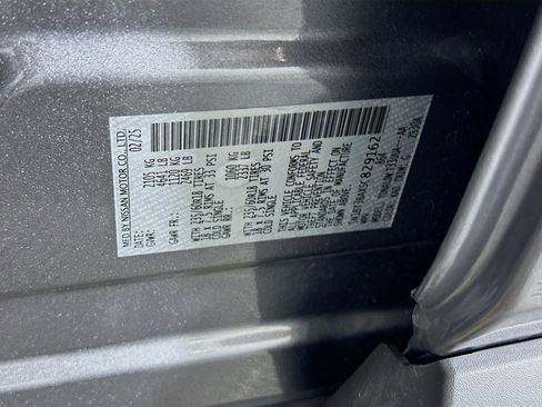 Used 2025 Nissan Rogue SV FWD image 12