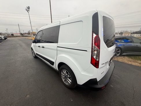 Used 2022 Ford Transit Connect XLT image 5
