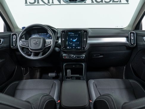 Used 2020 Volvo XC40 T5 Momentum AWD/4WD image 15