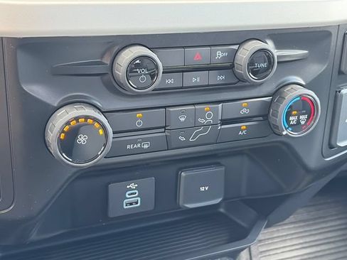 New 2026 Ford F550 4x4 Supercab Super Duty image 17
