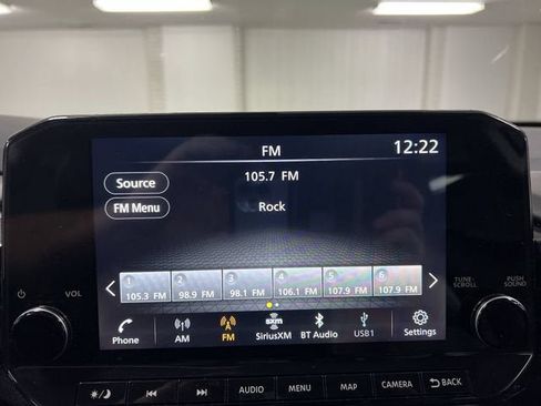 Used 2024 Nissan Pathfinder SL AWD/4WD image 13