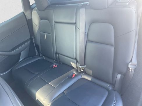 Used 2024 Tesla Model Y Long Range image 13