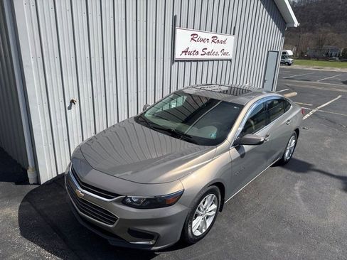 Used 2017 Chevrolet Malibu LT w/ Leather Package image 15