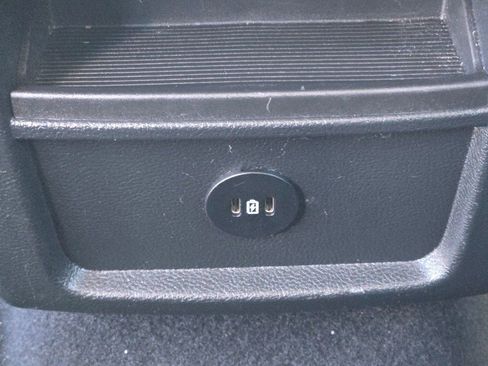 Certified 2024 Ford Edge SE w/ Black Appearance Package image 16