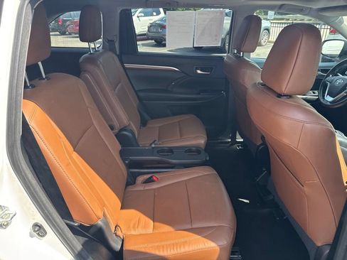 Used 2018 Toyota Highlander Limited AWD/4WD image 31