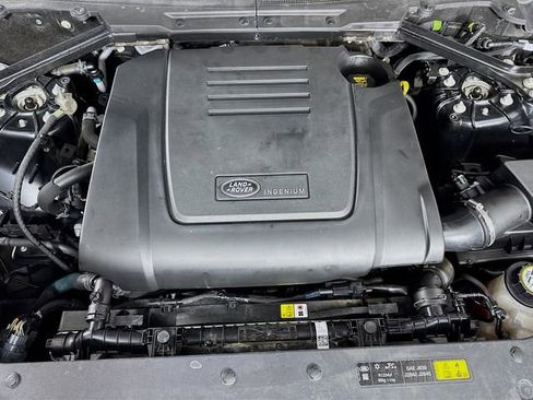 Used 2025 Land Rover Defender 110 S AWD/4WD image 31