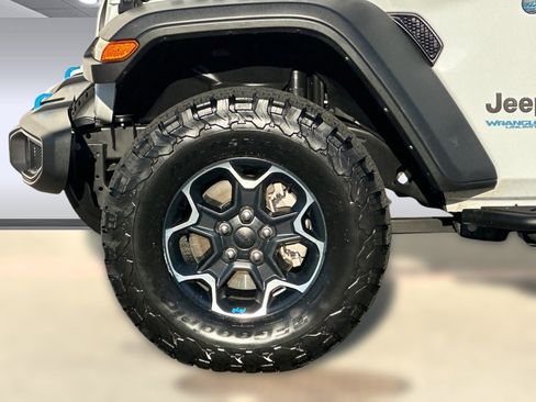 Used 2022 Jeep Wrangler Unlimited Rubicon 4xe image 11