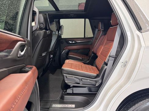 Certified 2024 GMC Yukon Denali Ultimate image 14