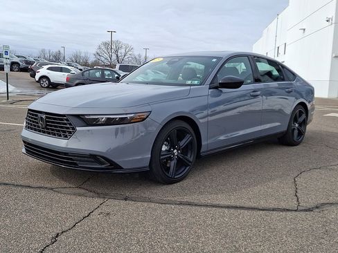 Used 2025 Honda Accord Sport image 7