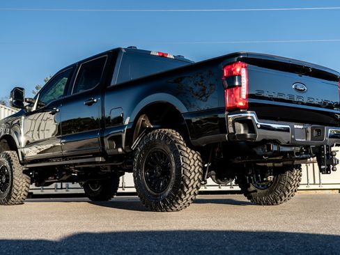 New 2026 Ford F250 Lariat w/ FX4 Off-Road Package image 6