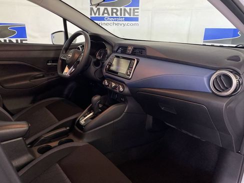 Used 2025 Nissan Versa SV FWD image 32