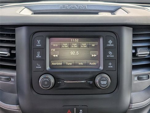 Used 2024 RAM 2500 Tradesman w/ Chrome Appearance Group image 27