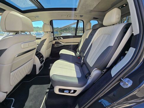 Used 2024 BMW X7 M60i w/ Executive Package AWD/4WD image 16