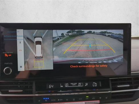 New 2026 Toyota Sienna Platinum image 20