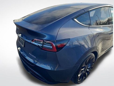 Used 2023 Tesla Model Y Performance image 14