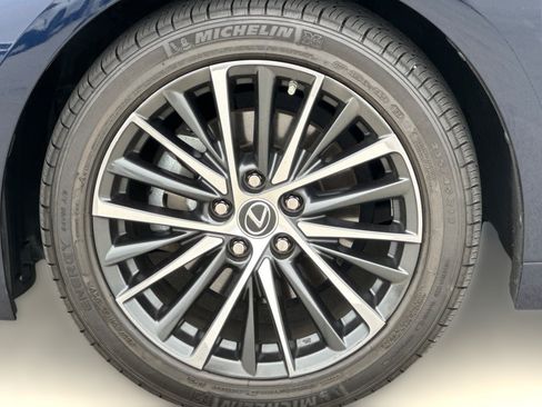 Used 2022 Lexus ES 350 w/ Premium Package FWD image 13