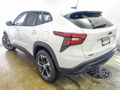 New 2026 Chevrolet Trax RS w/ Sunroof Package image 7