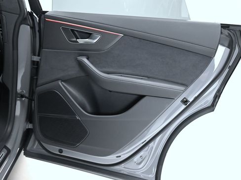 Used 2024 Audi RS Q8 image 25