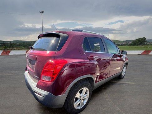 Used 2016 Chevrolet Trax LT w/ LT Convenience Package FWD image 3