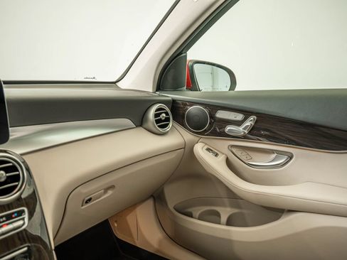 Certified 2022 Mercedes-Benz GLC 300 4MATIC image 28