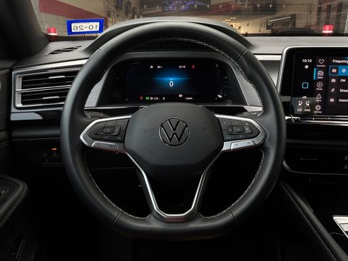 Used 2026 Volkswagen Atlas Cross Sport SE AWD/4WD image 36