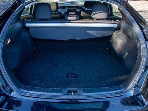 Used 2022 Toyota Prius LE image 18