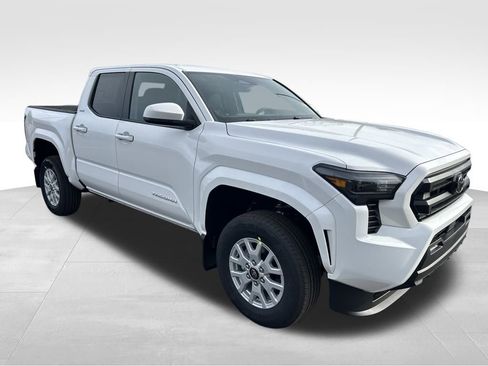 New 2026 Toyota Tacoma SR5 image 7