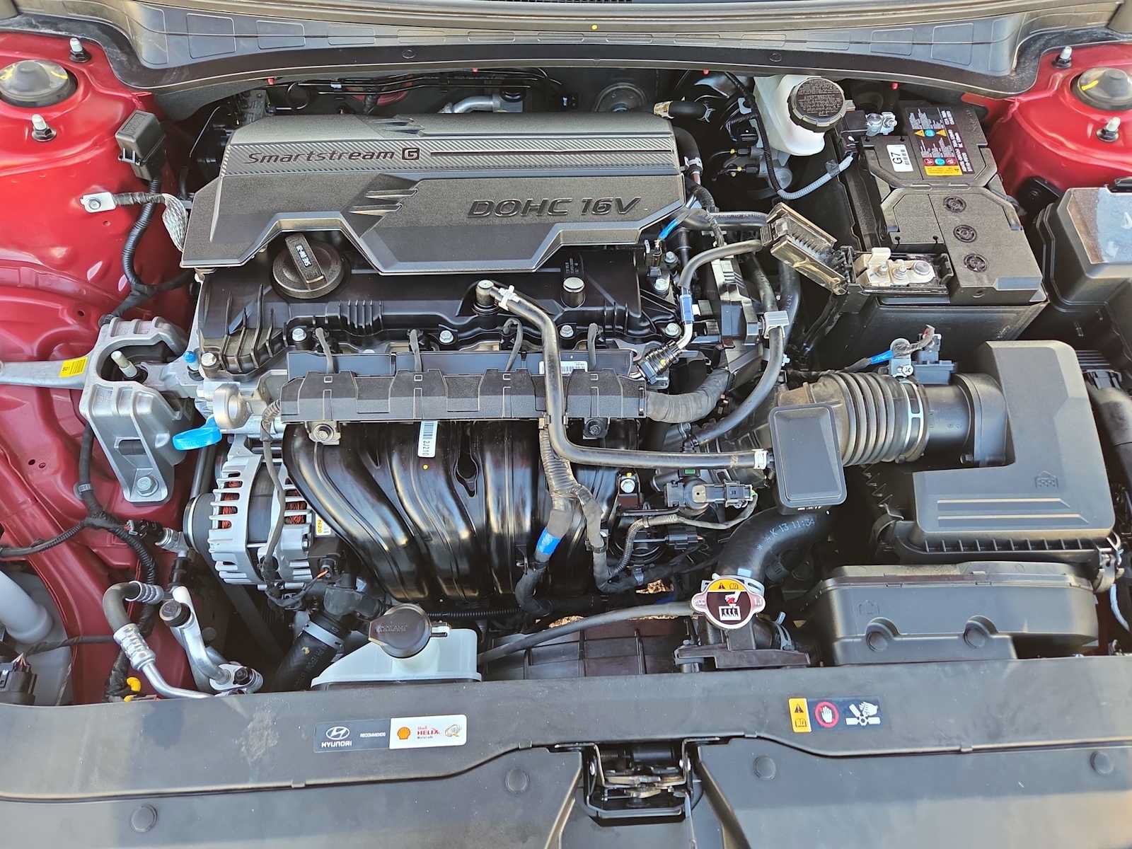 Used 2025 Hyundai Elantra SE FWD image 13