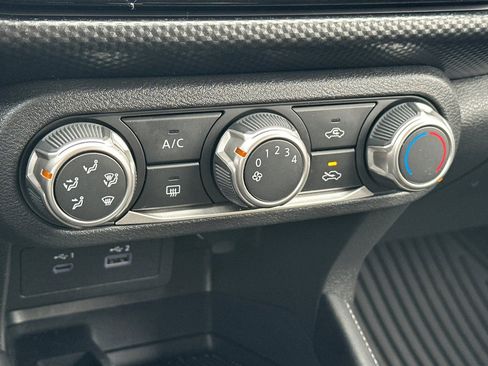 Used 2024 Nissan Kicks SV image 22