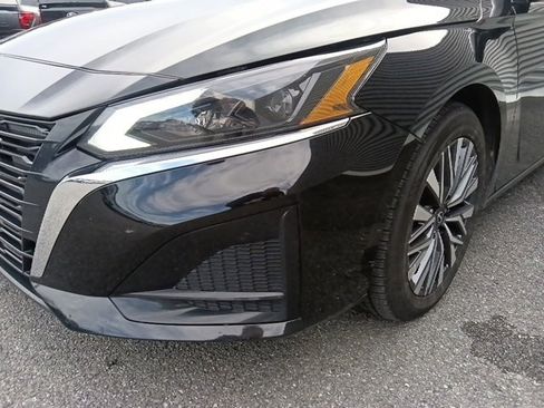Used 2024 Nissan Altima 2.5 SV image 9