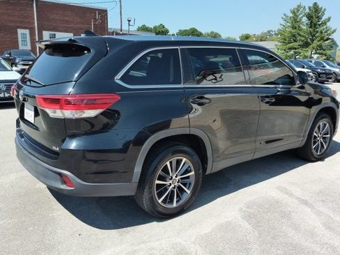 Used 2019 Toyota Highlander XLE FWD image 5