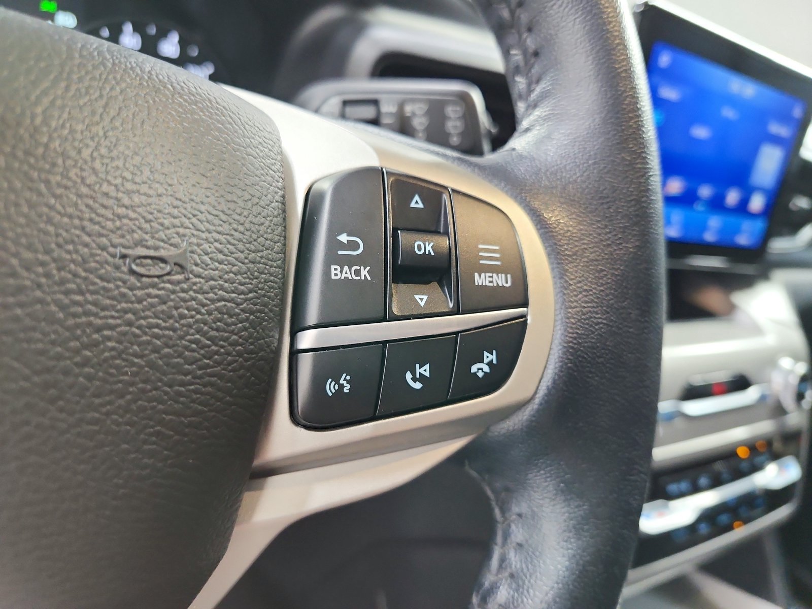 Used 2021 Ford Explorer XLT RWD image 24