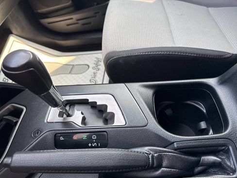 Used 2017 Toyota RAV4 XLE image 32