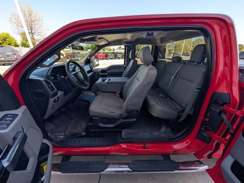 Used 2015 Ford F150 XLT AWD/4WD image 16