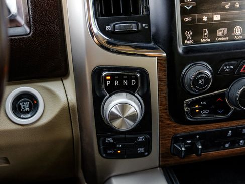 Used 2015 RAM 1500 Laramie w/ Convenience Group image 33