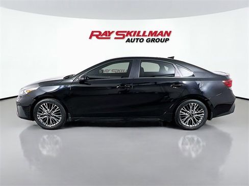 Used 2023 Kia Forte GT-Line w/ GT-Line Premium Package image 4