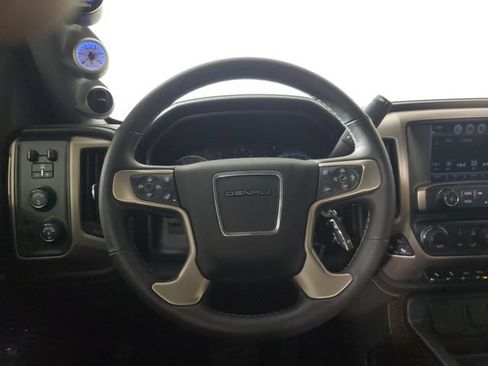 Used 2018 GMC Sierra 2500 Denali w/ Duramax Plus Package AWD/4WD image 15