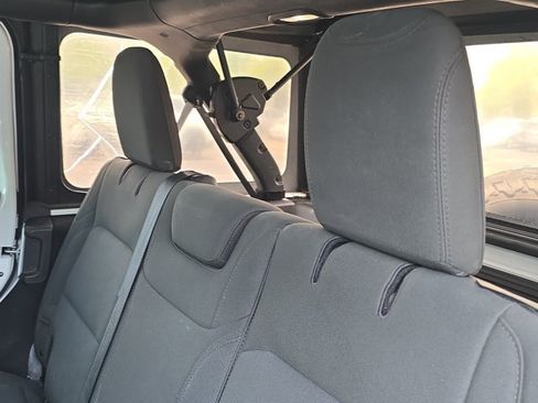 Used 2018 Jeep Wrangler Unlimited Sport AWD/4WD image 22