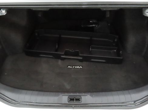 Used 2024 Nissan Altima 2.5 SR w/ SR Premium Package image 23