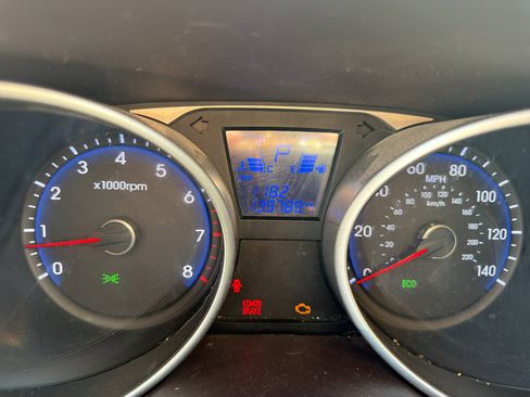 Used 2014 Hyundai Tucson SE AWD/4WD image 5