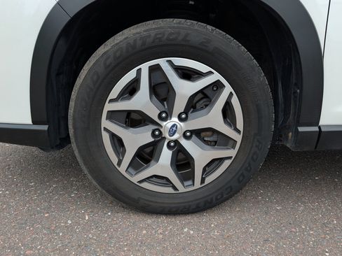 Used 2024 Subaru Forester Premium AWD/4WD image 15