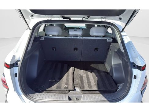 Certified 2024 Hyundai Kona SEL w/ Convenience Package FWD image 9