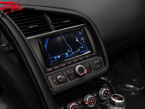 Used 2014 Audi R8 V8 image 45