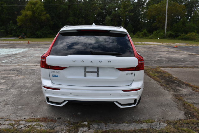 Used 2025 Volvo XC60 B5 Core AWD/4WD image 4
