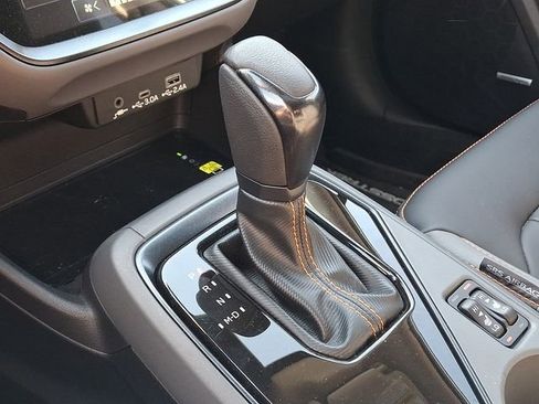 Certified 2025 Subaru Crosstrek 2.5i Limited image 17